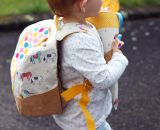 Kleine Schultüte aus Stoff für den ersten KiTa-Tag meiner Tochter (Nähanleitung und Schnittmuster von shesmile) Passend dazu ein kleiner Kindergarten-Rucksack nach dem Schnittmuster Rucksack KlapPack, ebenfalls von shesmile.