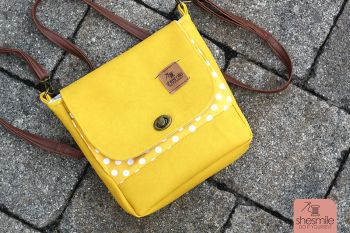 Eine Handtasche Ulla in knallgelb und altgold! Ein Upcycling-Projekt!