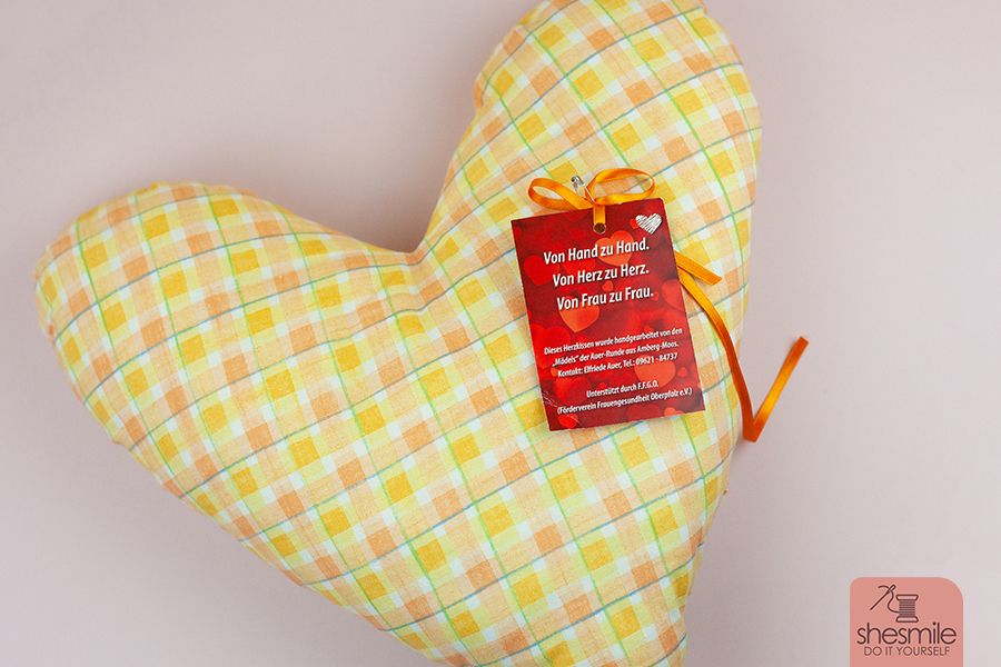 Nach der Idee des Heart Pillow Project von Nancy Friis-Jensen