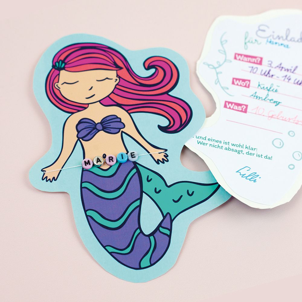 Kreative Einladungskarten und Urkunden als Mitgebsel für deine Meerjungfrauen-Party im Schwimmbad oder Zuhause. Eine Bastelanleitung mit Druckvorlage von shesmile.
