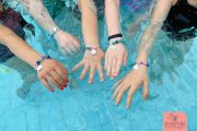 Eine Meerjungfrauen-Party im Schwimmbad zum 10. Geburtstag