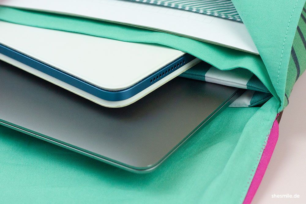 Eine Laptop Tasche Smartkram in 14“ Größe für mein MacBook, Nähanleitung und Schnittmuster von shesmile